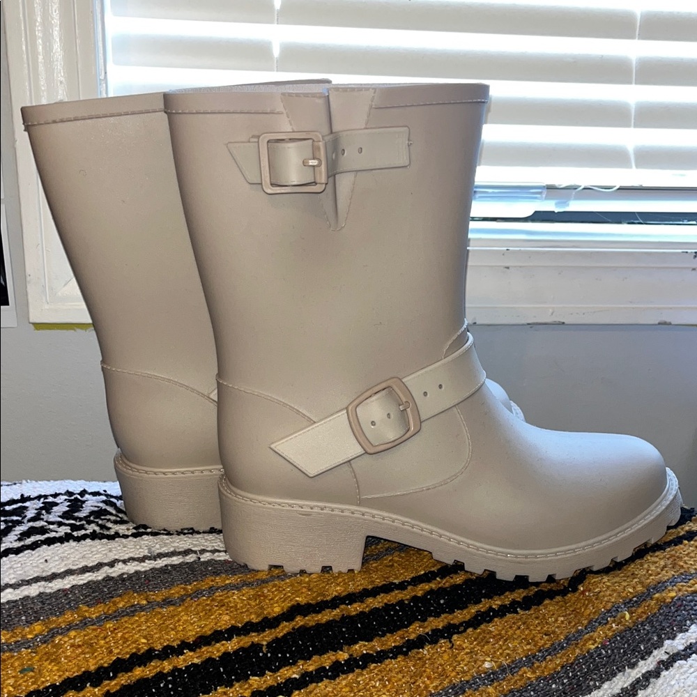 Stylish Beige Winter Rain Boots